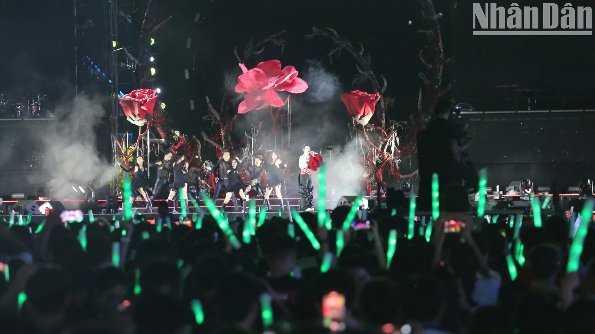 值此之际，该市将在市中心以及娱乐和观光场所举办许多艺术节目来迎接新年。