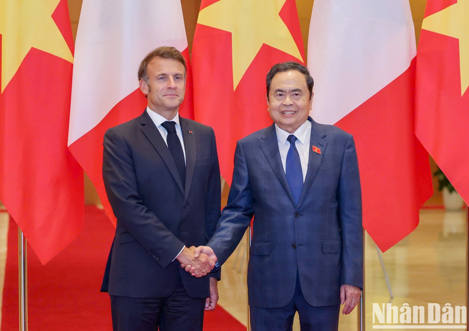 越南国会主席陈青敏与法国总统埃马纽埃尔·马克龙。 越南国会主席陈青敏与法国总统埃马纽埃尔·马克龙。