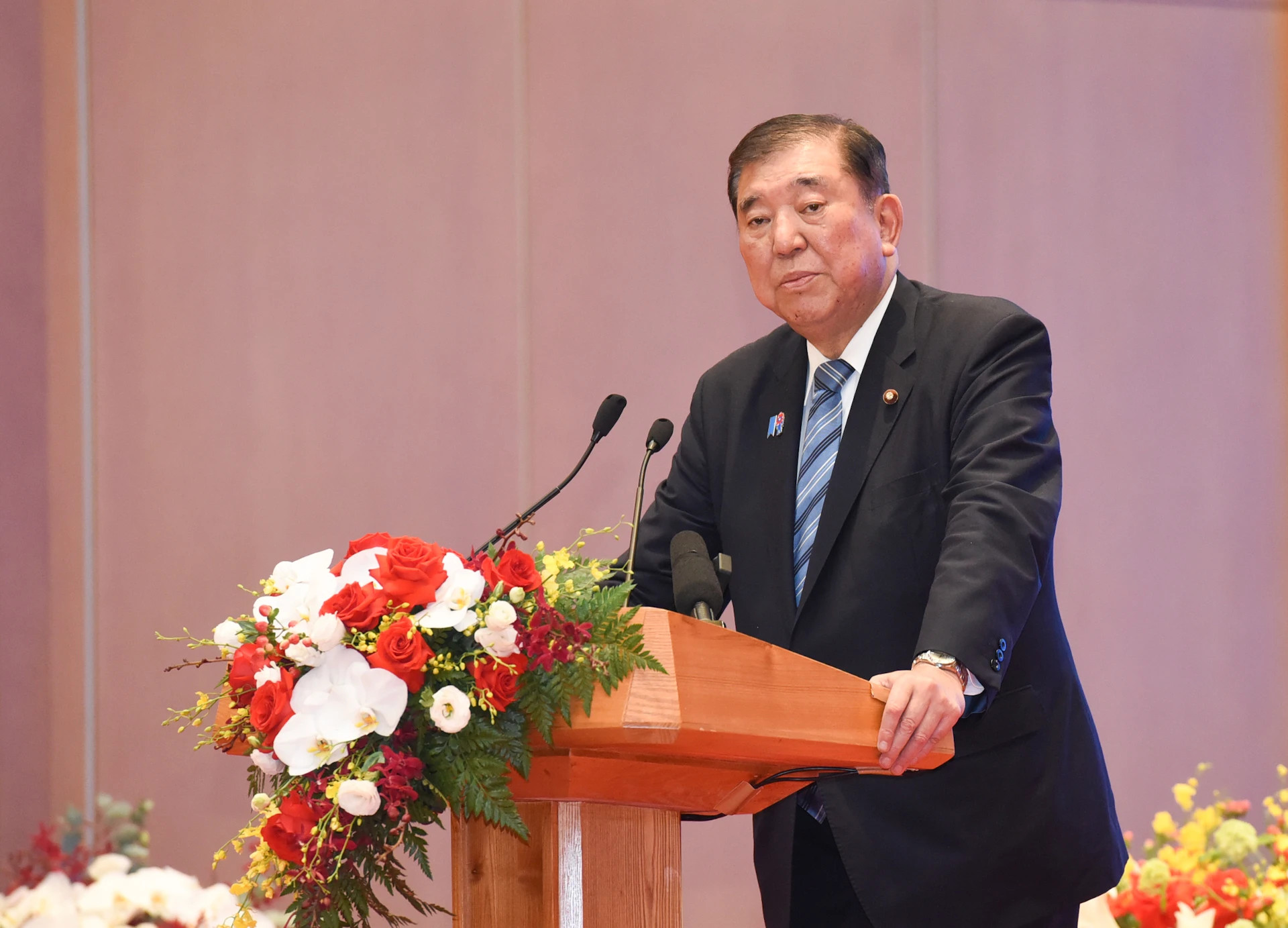 日本首相石破茂在论坛上致辞。 日本首相石破茂在论坛上致辞。