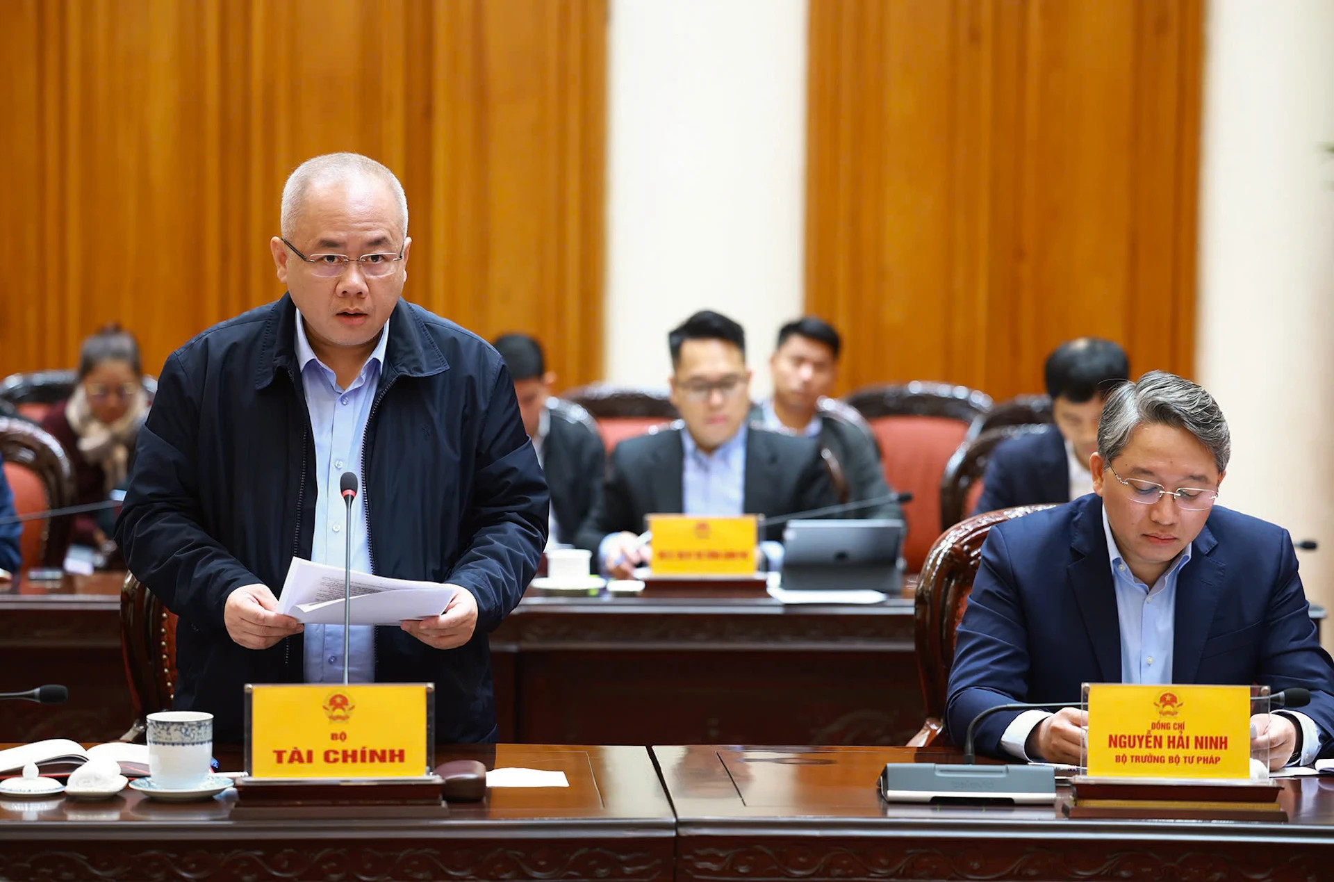 越南财政部副部长杜成忠在会上致辞。