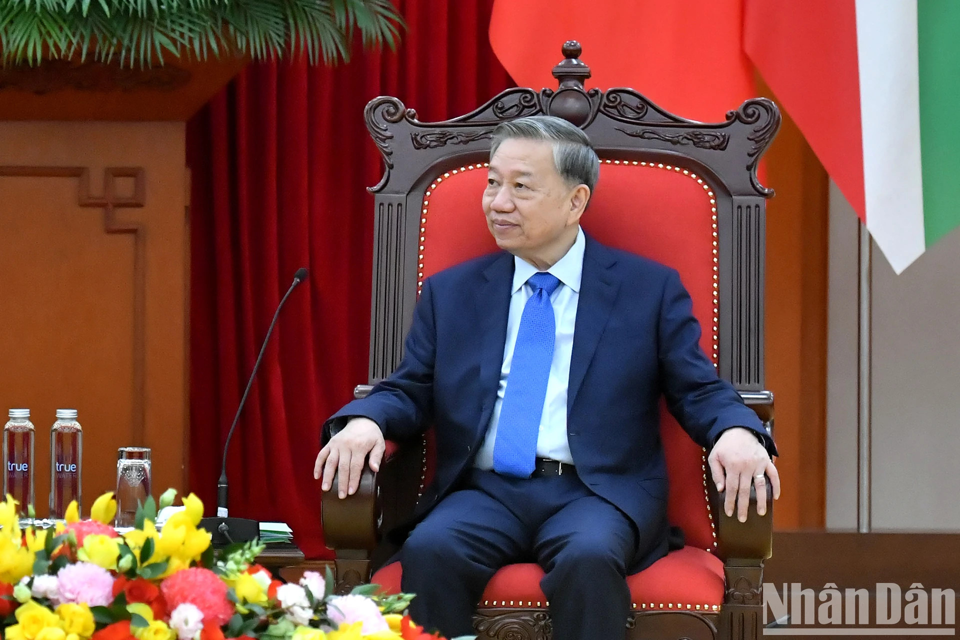 越共中央总书记苏林在会见中致辞。