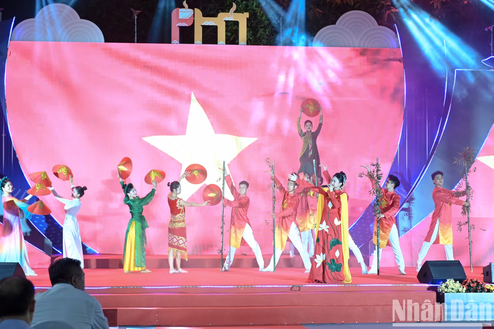 2025年河粉节开幕仪式上的文艺表演节目。 2025年河粉节开幕仪式上的文艺表演节目。