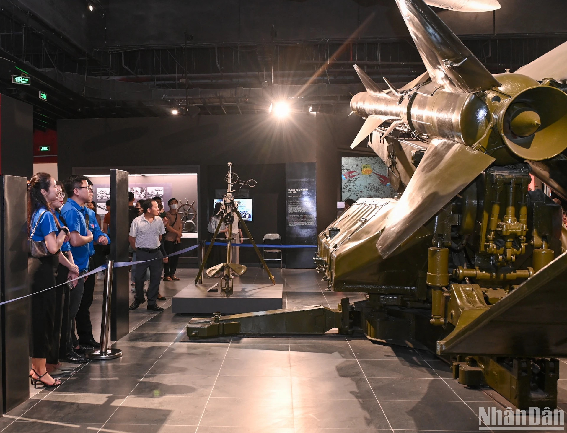 展示区展示SA-75 DVINA(SAM-2)导弹的发射架和导弹壳。 展示区展示SA-75 DVINA(SAM-2)导弹的发射架和导弹壳。