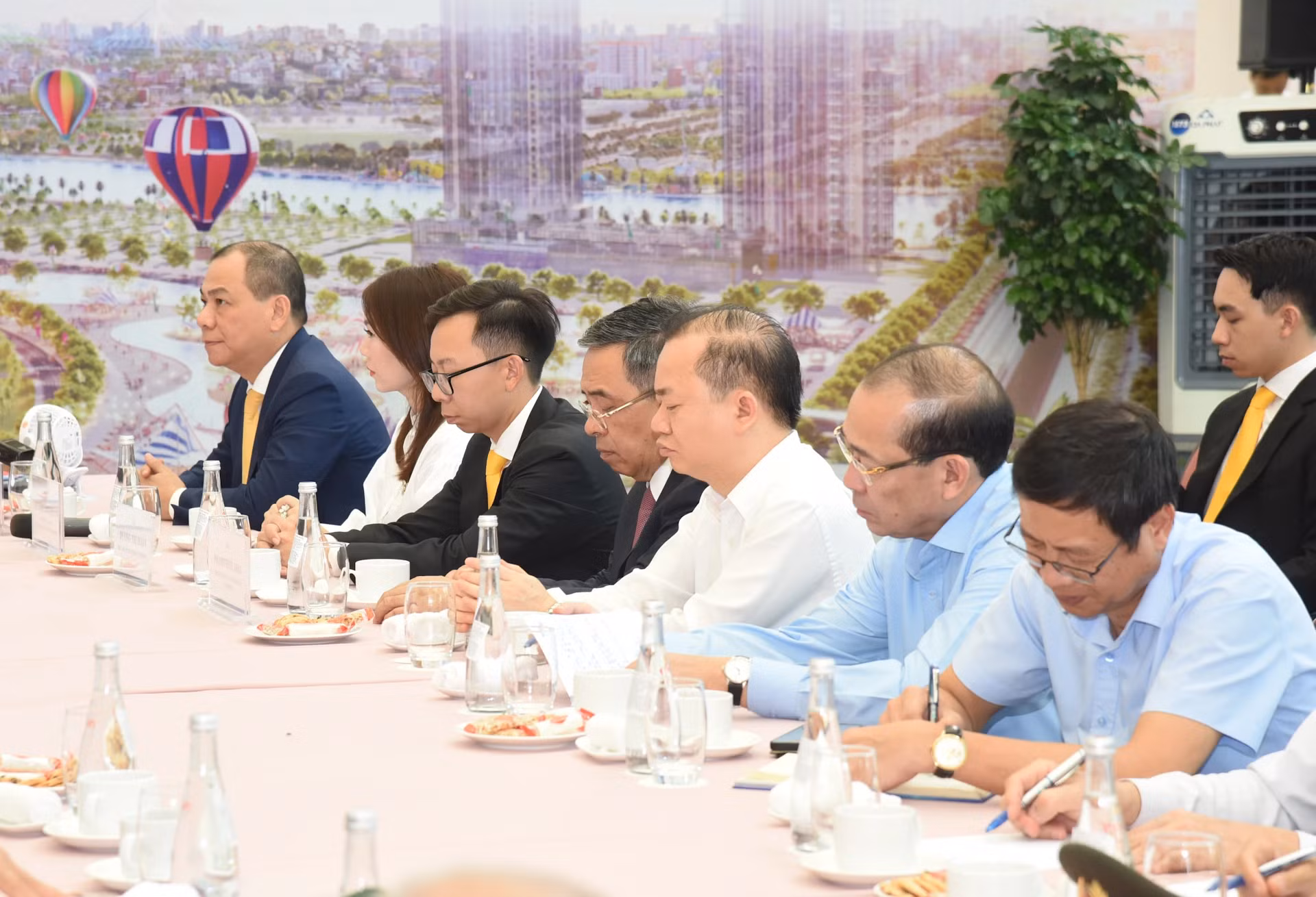 与会代表们。