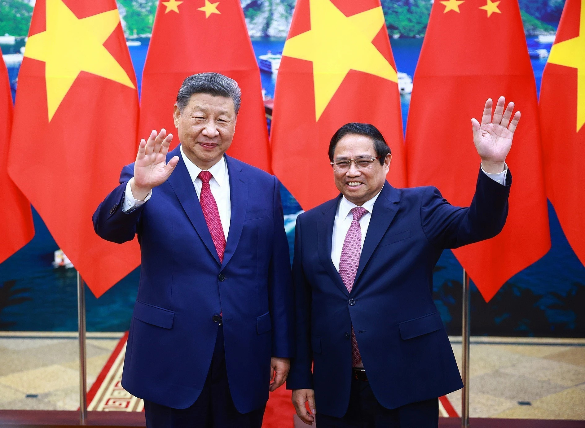 越南政府总理范明正和中共中央总书记、中国国家主席习近平。 越南政府总理范明正和中共中央总书记、中国国家主席习近平。