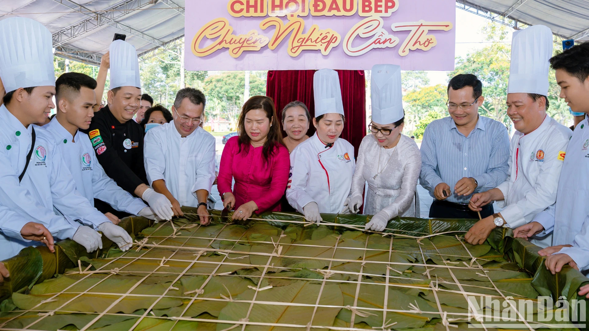推介九龙江平原地区一种最大的粽子是该节日的亮点。