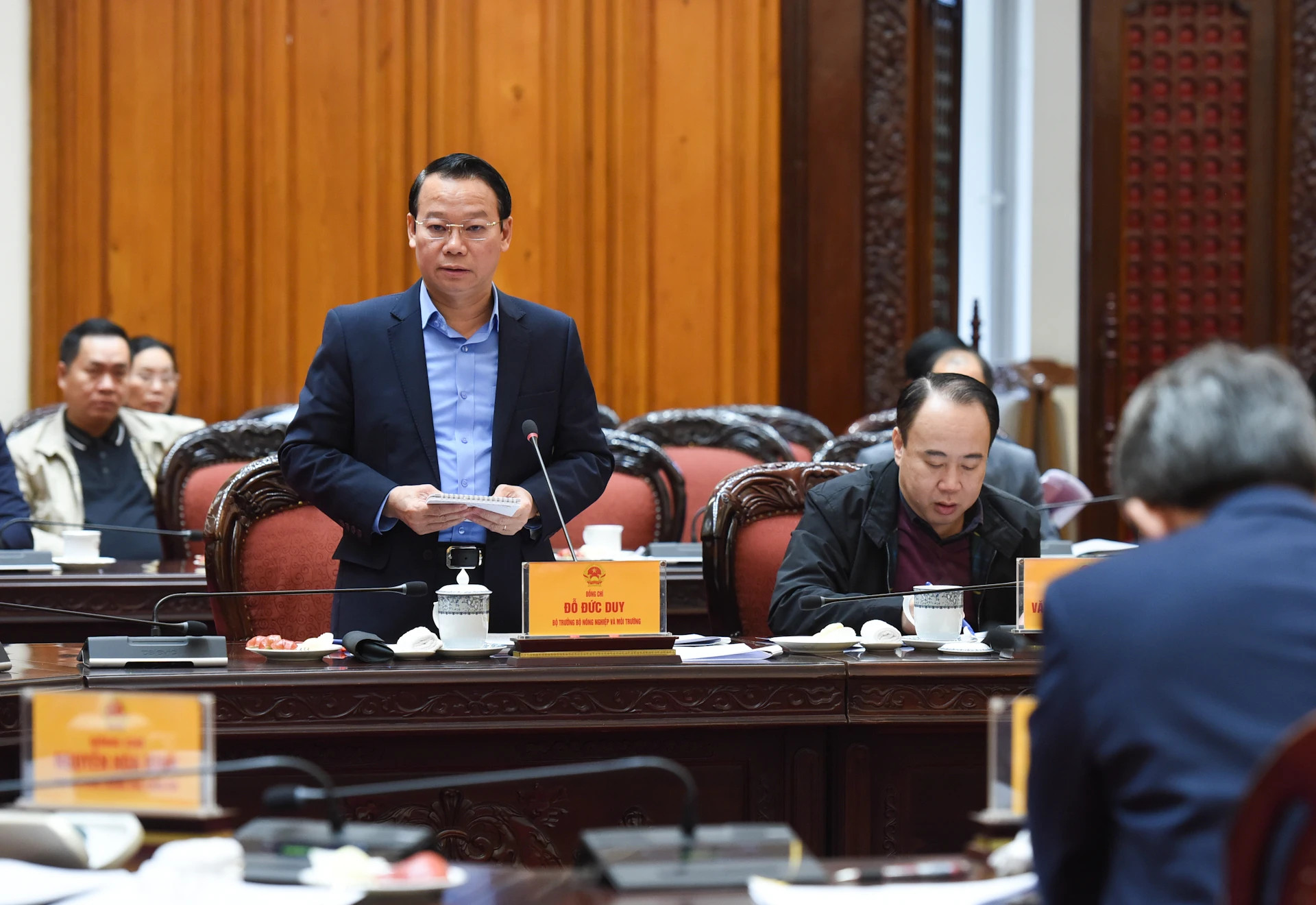 越南农业与环境部部长杜德维在会上致辞。