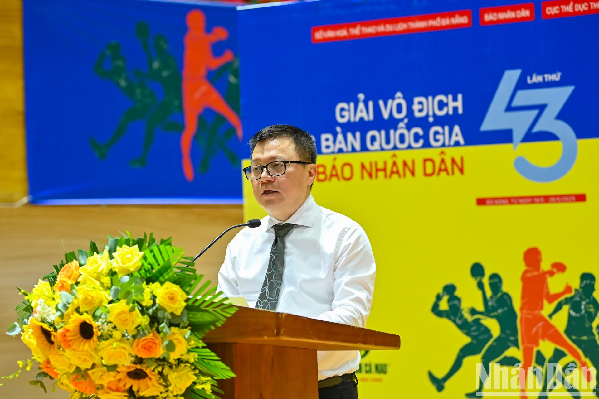 越共中央委员、《人民报》社总编辑、中央宣教与民运部副部长、越南新闻工作者协会主席、赛事指导委员会主任黎国明在开幕式上致辞。 越共中央委员、《人民报》社总编辑、中央宣教与民运部副部长、越南新闻工作者协会主席、赛事指导委员会主任黎国明在开幕式上致辞。