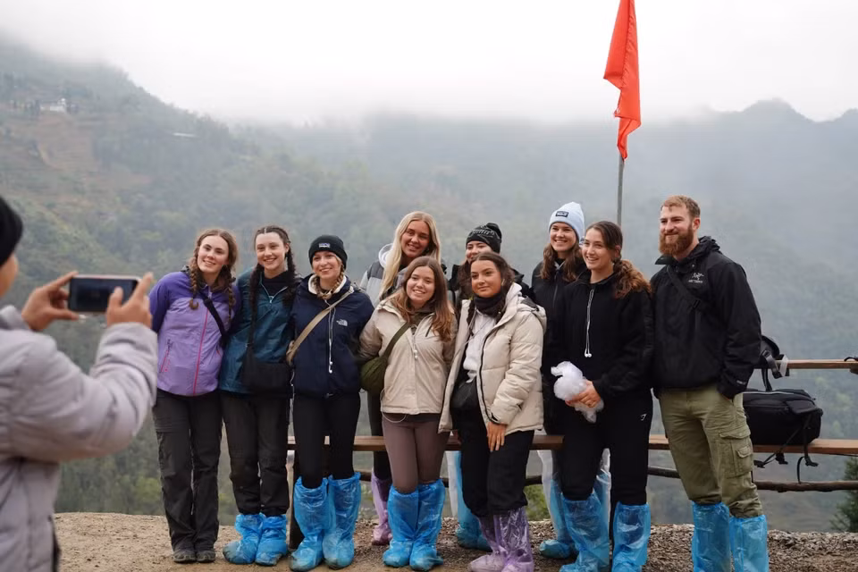 许多游客选择自助旅行的方式前往河江省，亲身体验并了解当地的美景与独特文化。