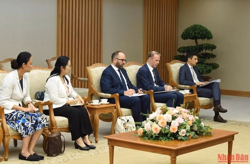 联合国教科文组织代表团成员参与会见。 联合国教科文组织代表团成员参与会见。