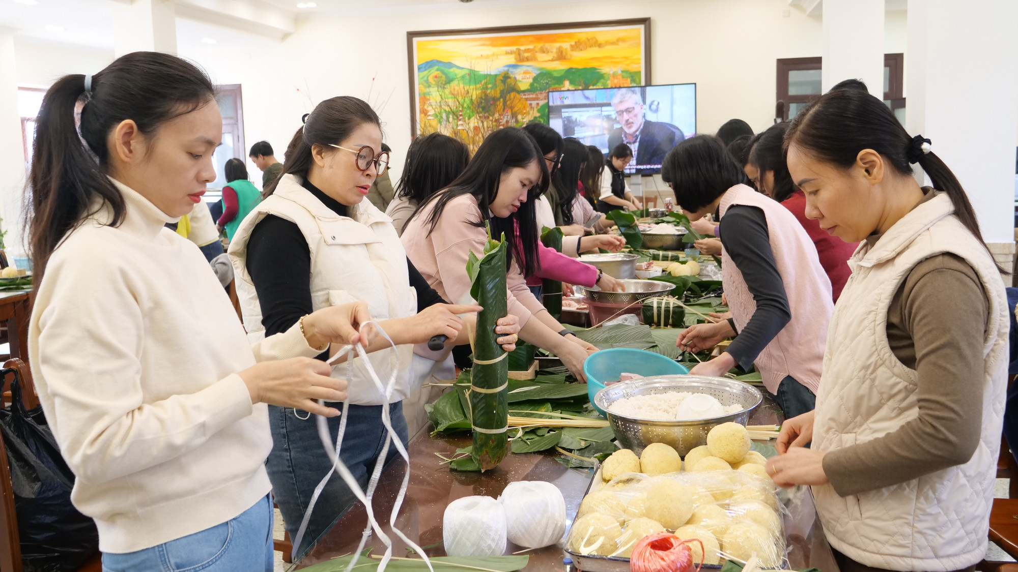 每人负责一个环节。