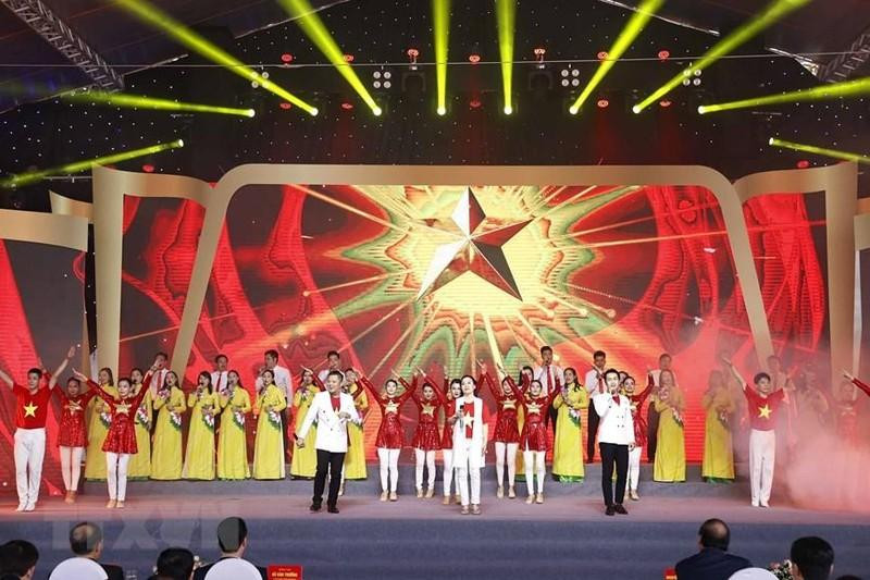 黎鸿峰总书记诞辰120周年纪念典礼上的文艺演出。