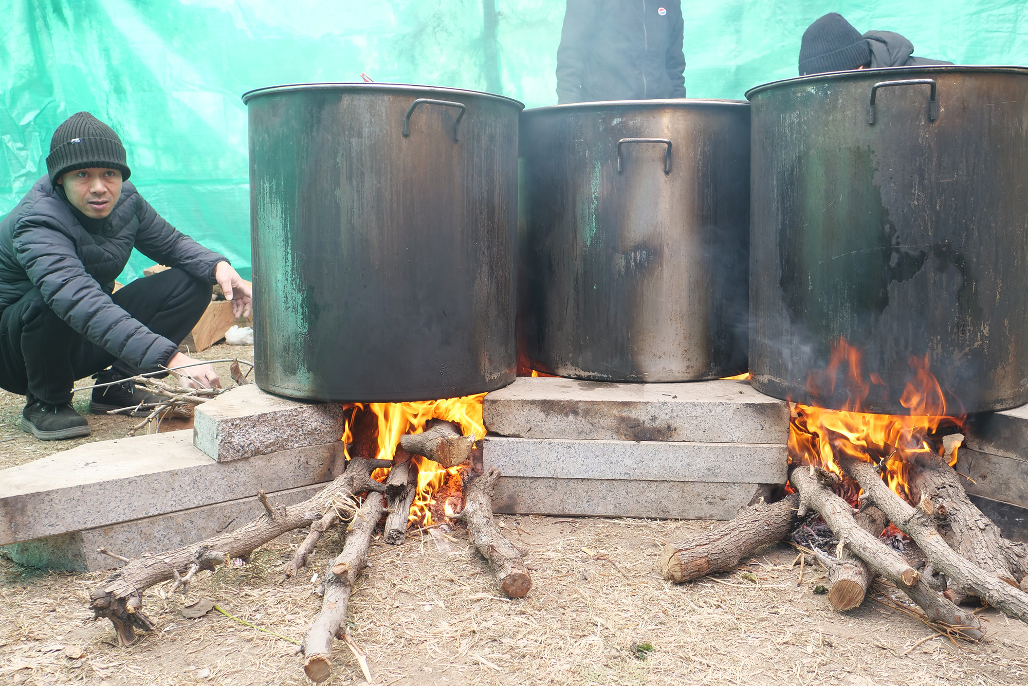 在北京零度的天气下熬煮肉粽。 在北京零度的天气下熬煮肉粽。