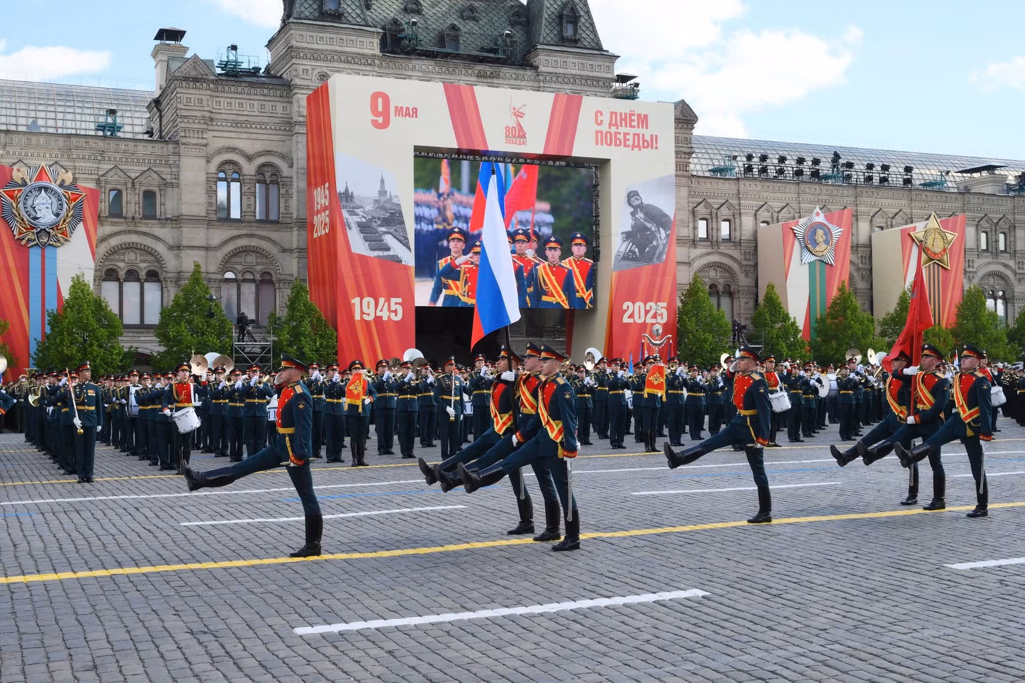 俄罗斯士兵集结，参加纪念苏联伟大卫国战争胜利80周年阅兵式。
