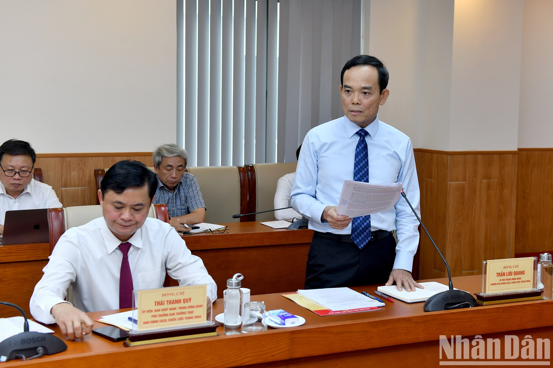 越共中央书记处书记、中央政策与战略部部长陈流光在会上致辞。 越共中央书记处书记、中央政策与战略部部长陈流光在会上致辞。