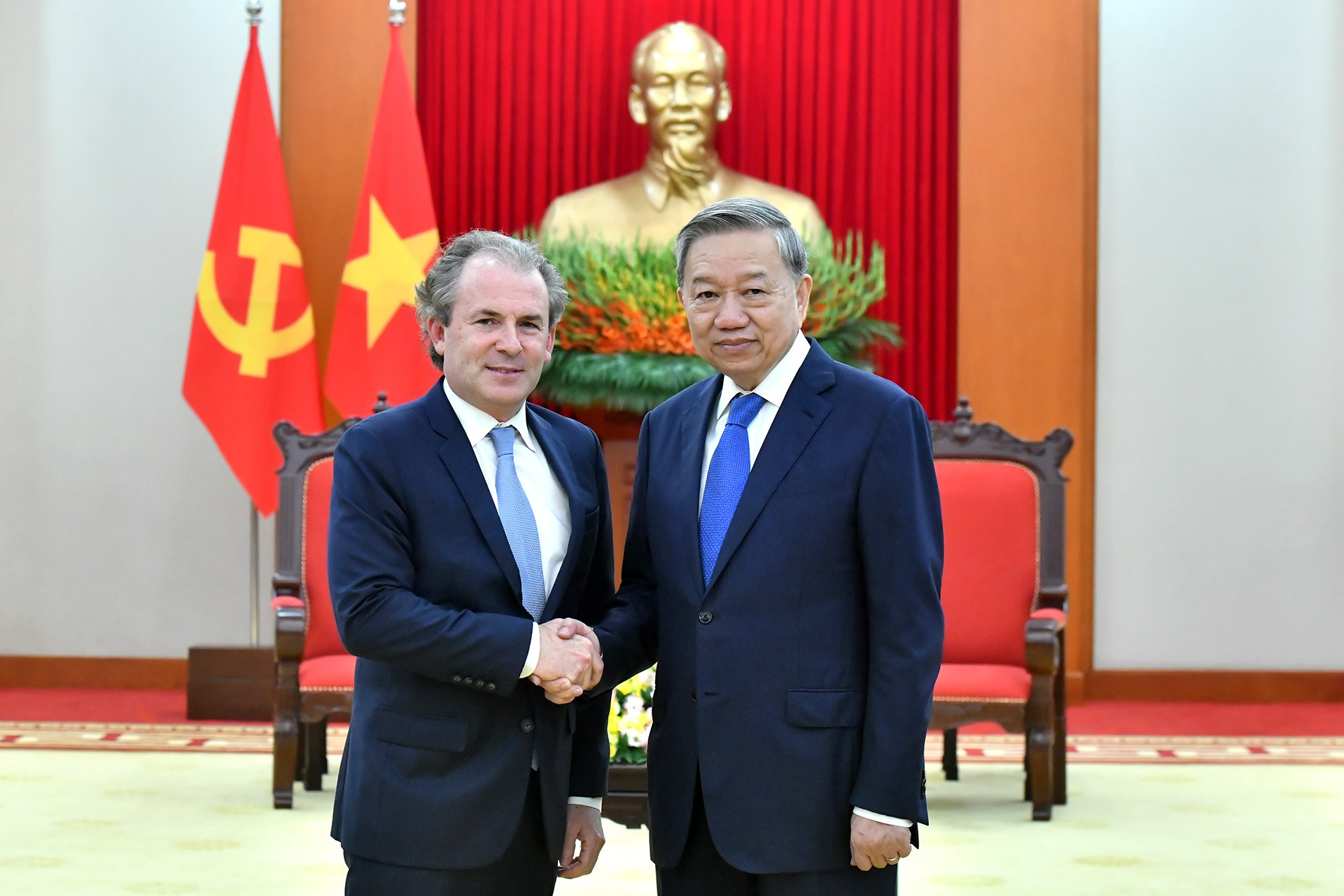 越共中央总书记苏林与Rosen Partners集团执行经理丹尼尔·罗森。