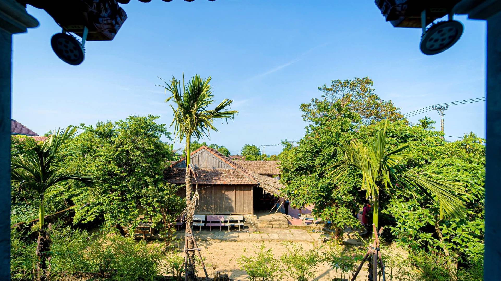 左侧面朝武元甲大将的童年故居。 左侧面朝武元甲大将的童年故居。