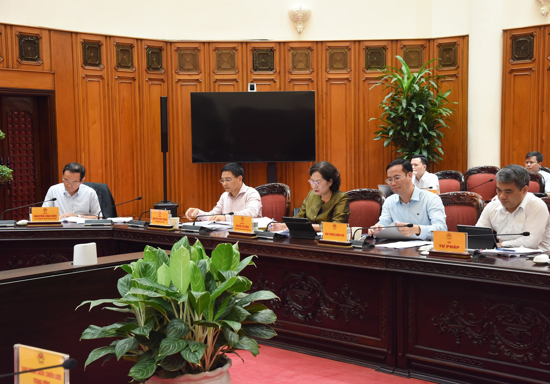 与会代表出席会议。