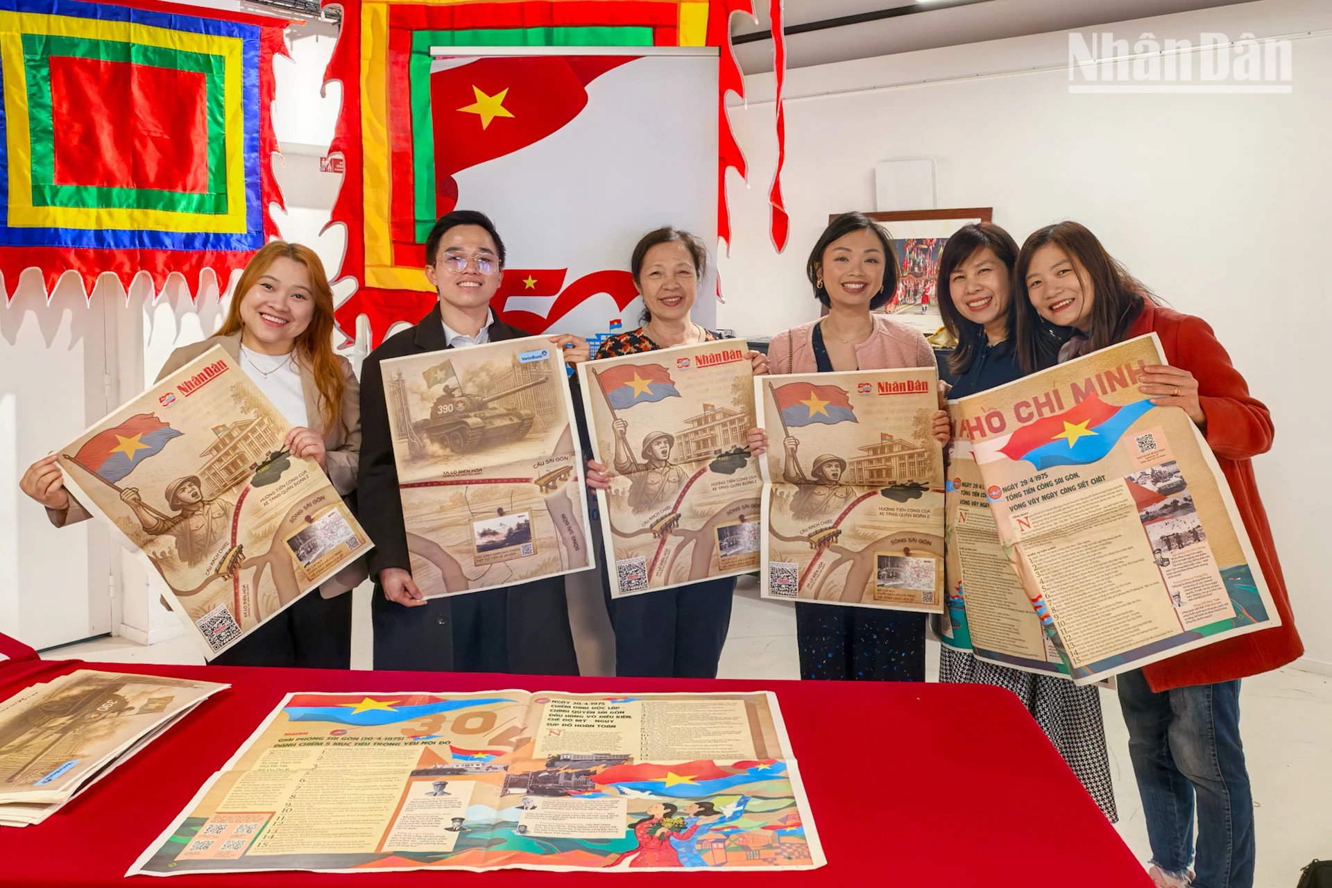 1975年的胜利是全民族意志的结晶,其中也包括海外越南人的贡献。至今,这些价值观依然是旅法越南侨胞不断奋起、深度融入所在国、为国家日益繁荣发展作出积极贡献的基础。 1975年的胜利是全民族意志的结晶,其中也包括海外越南人的贡献。至今,这些价值观依然是旅法越南侨胞不断奋起、深度融入所在国、为国家日益繁荣发展作出积极贡献的基础。