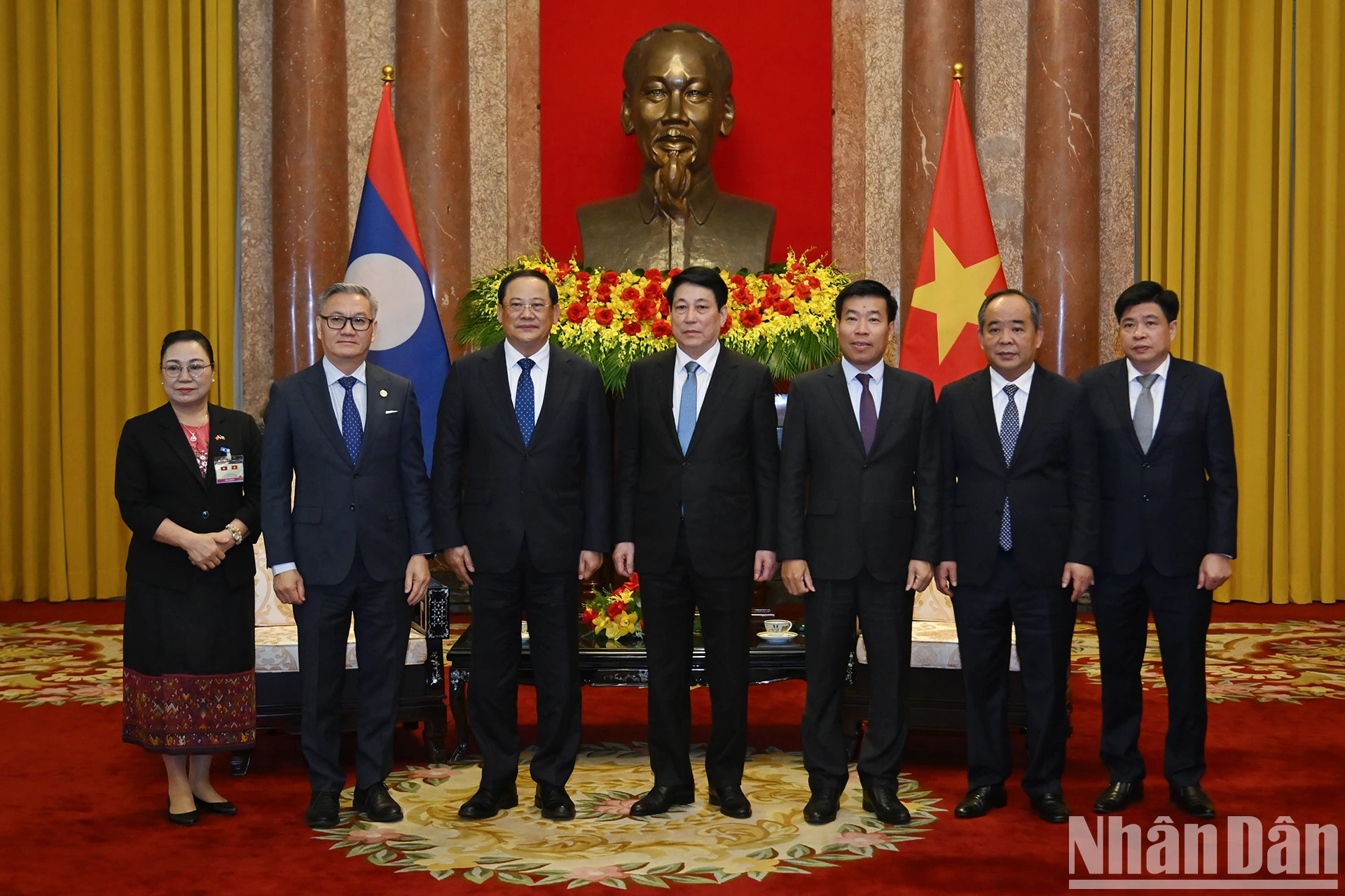 各位代表合影。