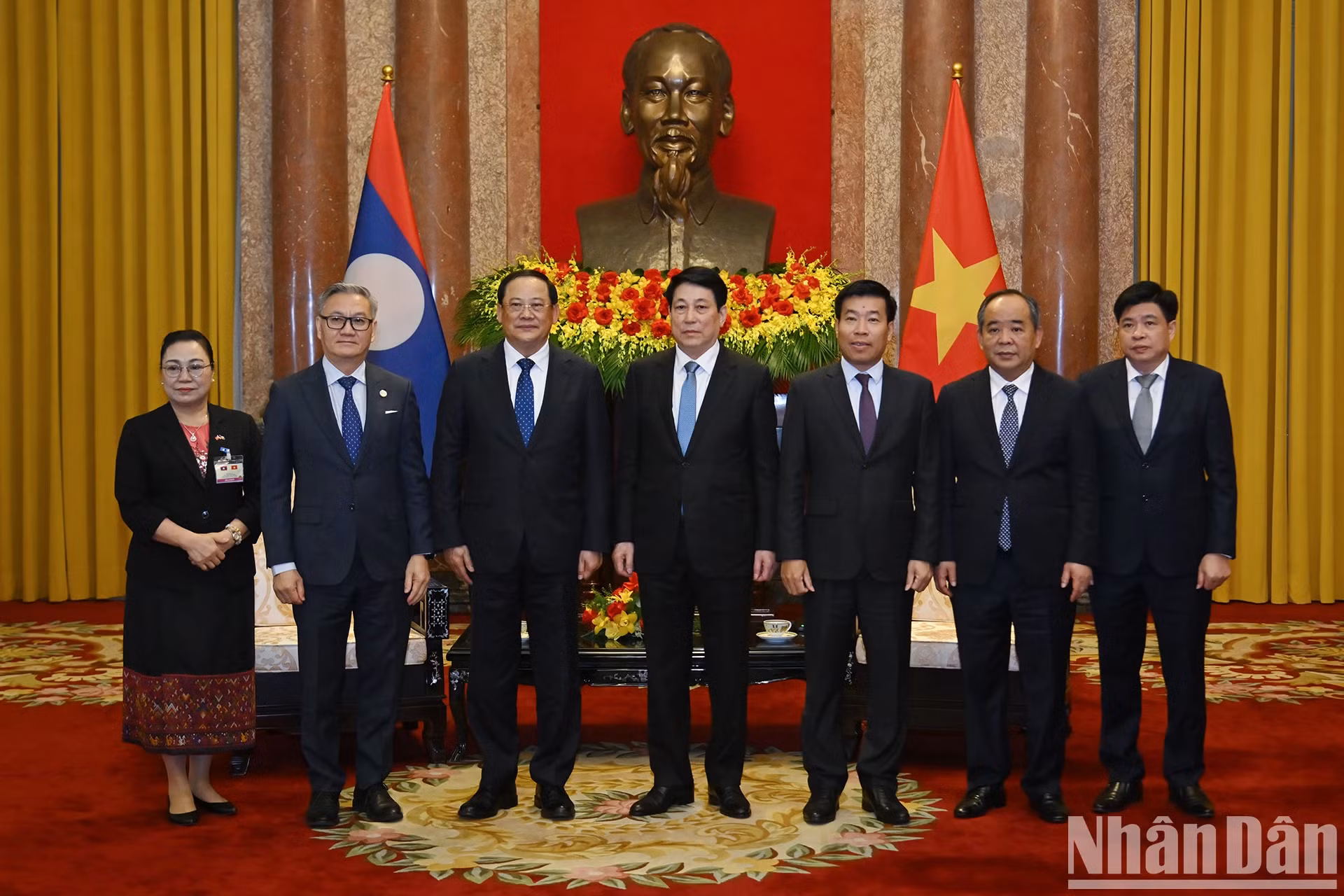 各位代表合影。