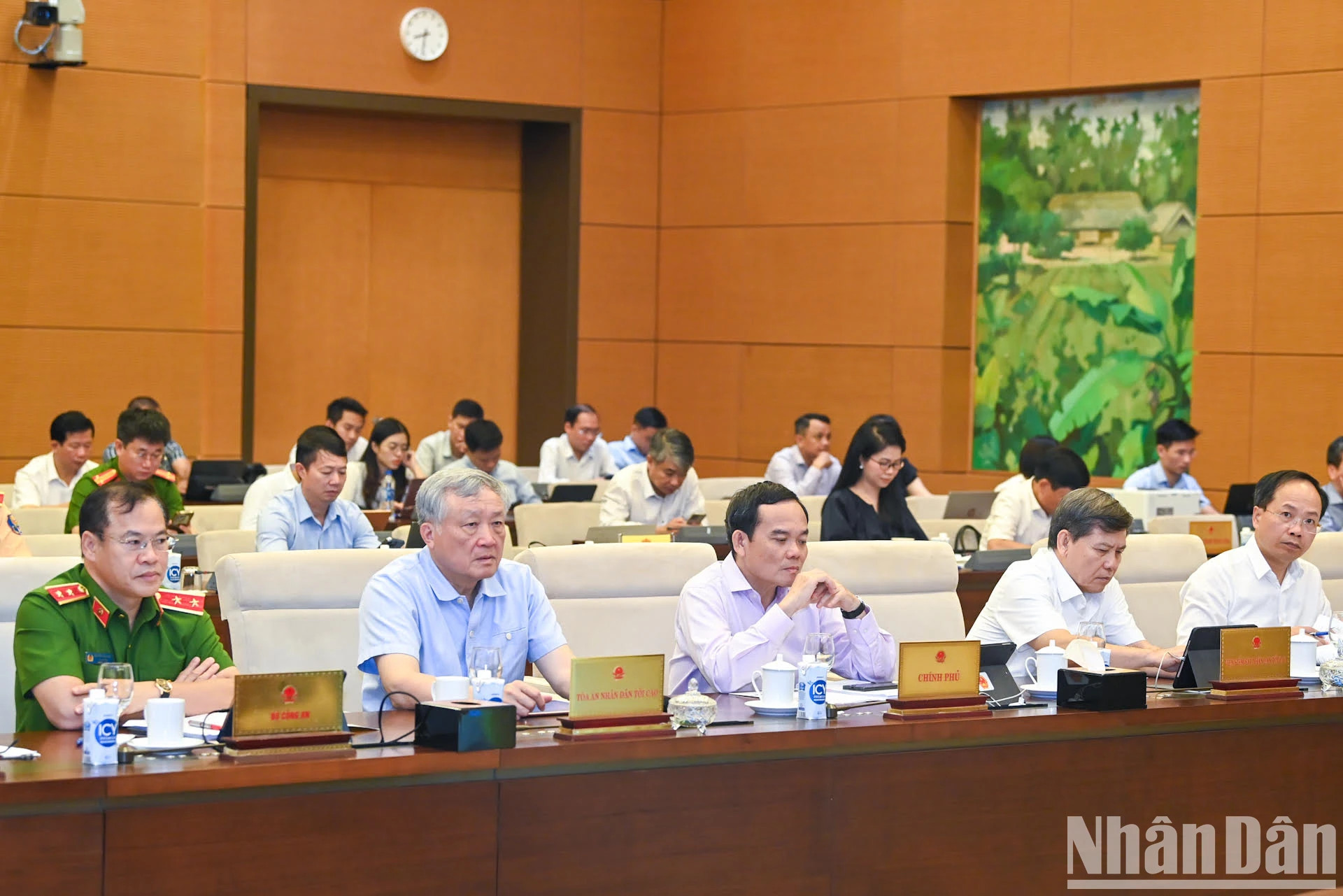 各部委领导代表出席会议。