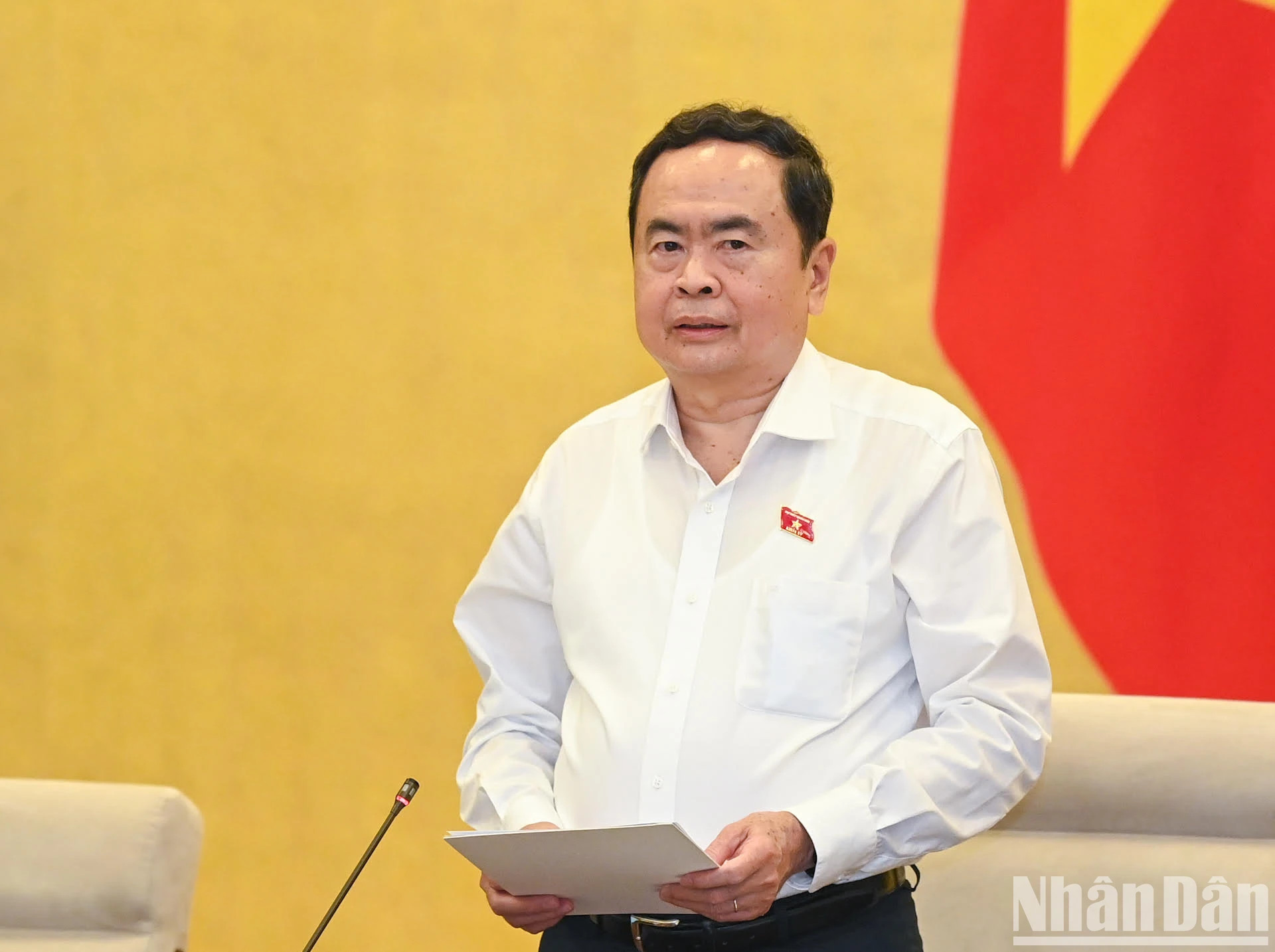 国会主席陈青敏致开幕词。