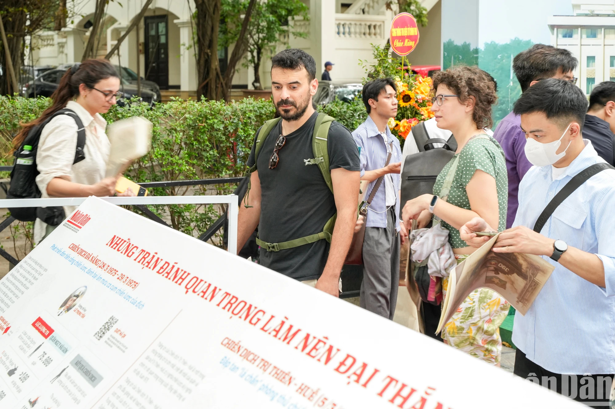 在“决定性的战役”区域,游客可以通过扫描二维码访问网络版。 在“决定性的战役”区域,游客可以通过扫描二维码访问网络版。