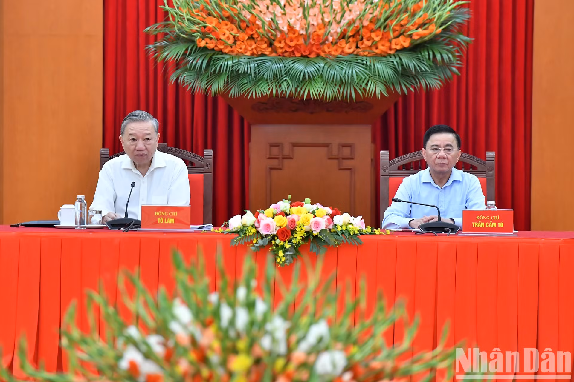 越共中央总书记苏林主持召开越共十四大文件起草工作小组第三次会议。