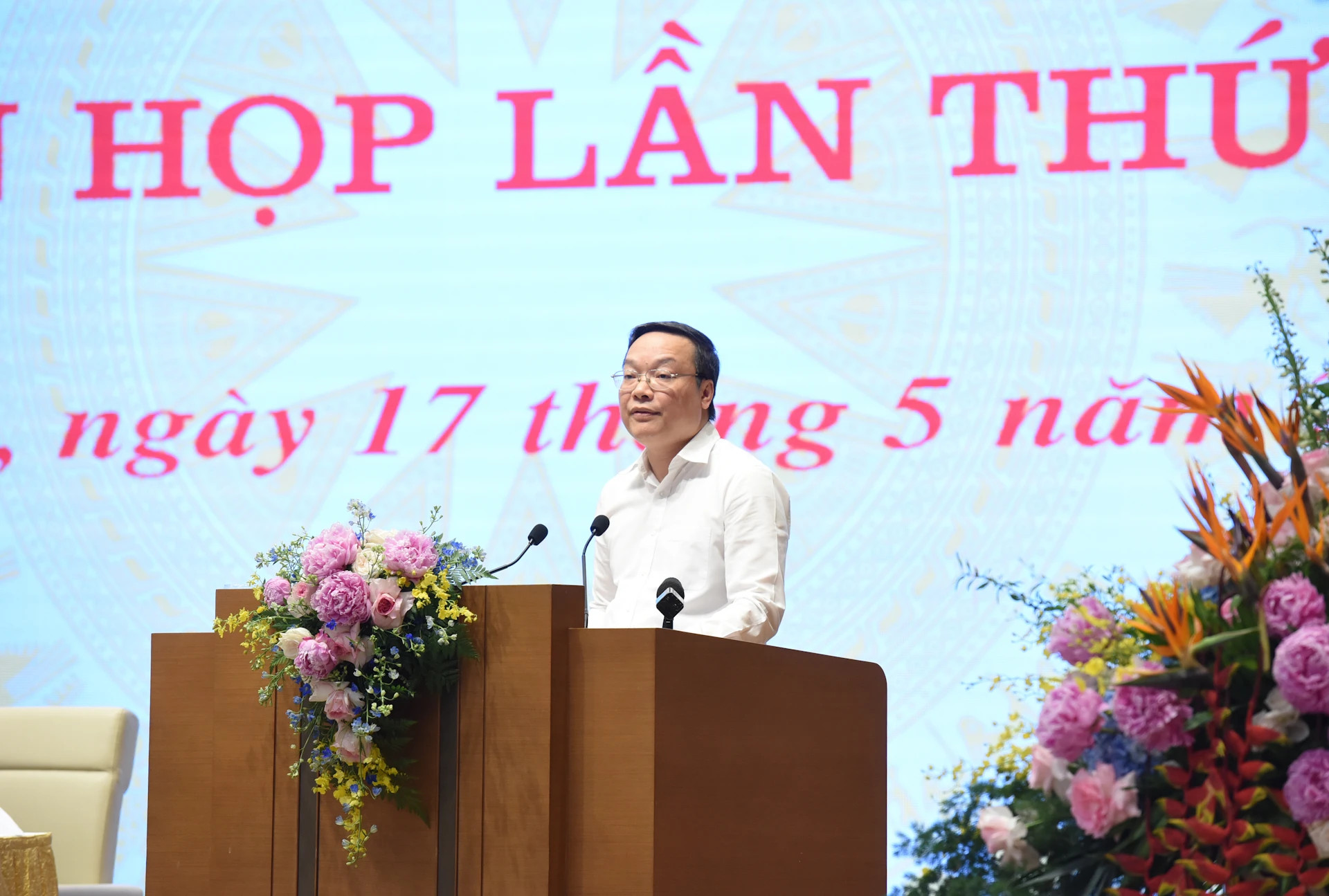 内政部副部长张海龙发表讲话。