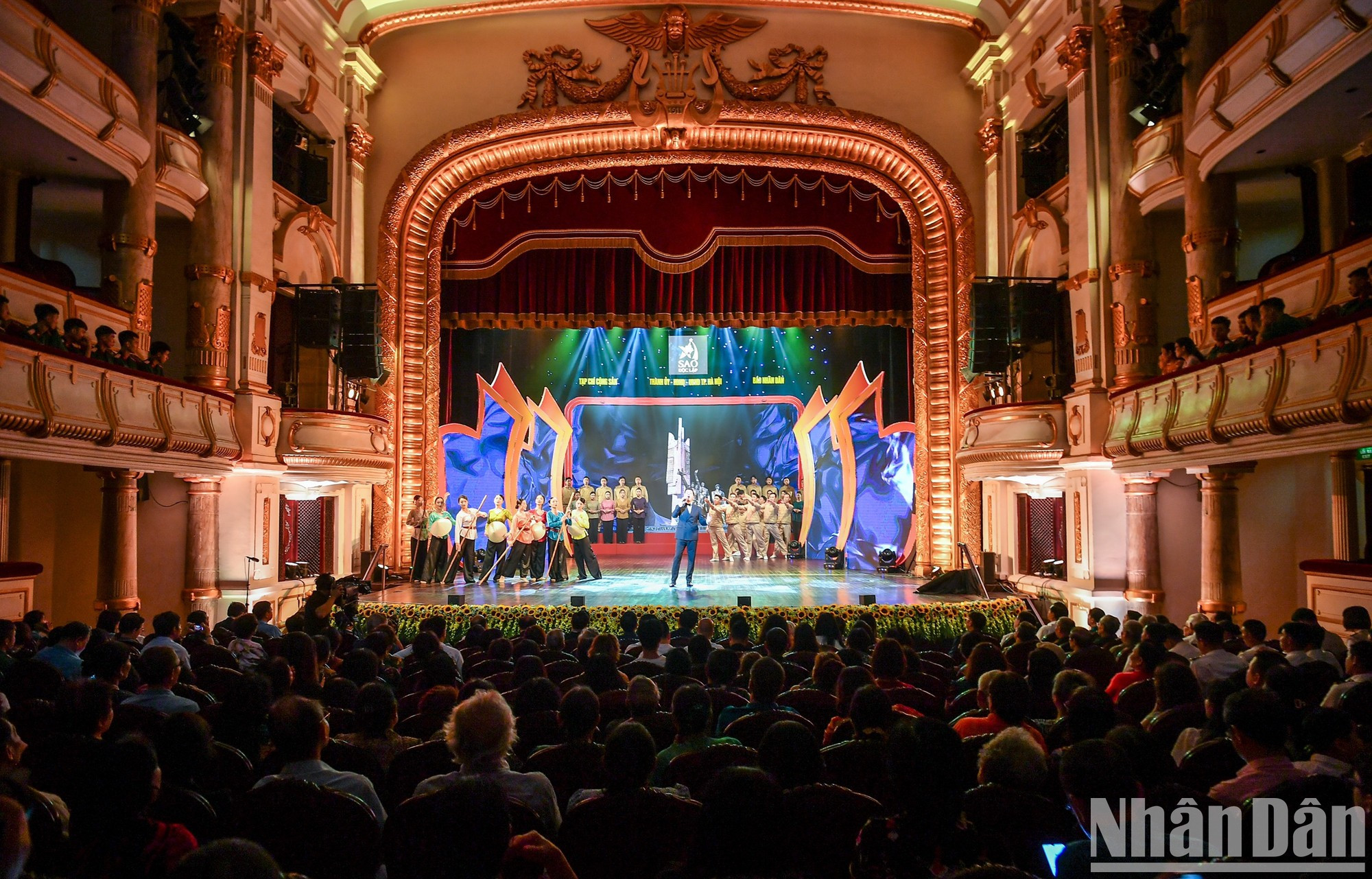 2023年“独立之星”艺术交流晚会全景。