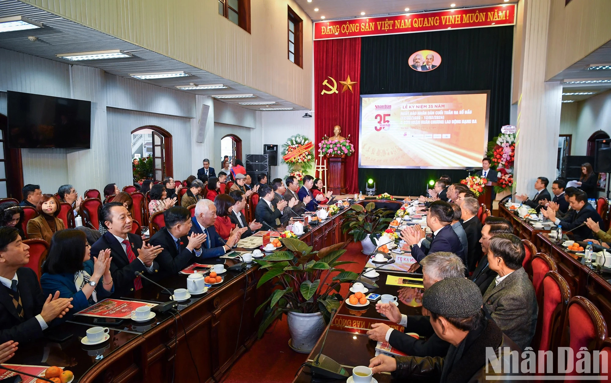 庆典场景。 庆典场景。