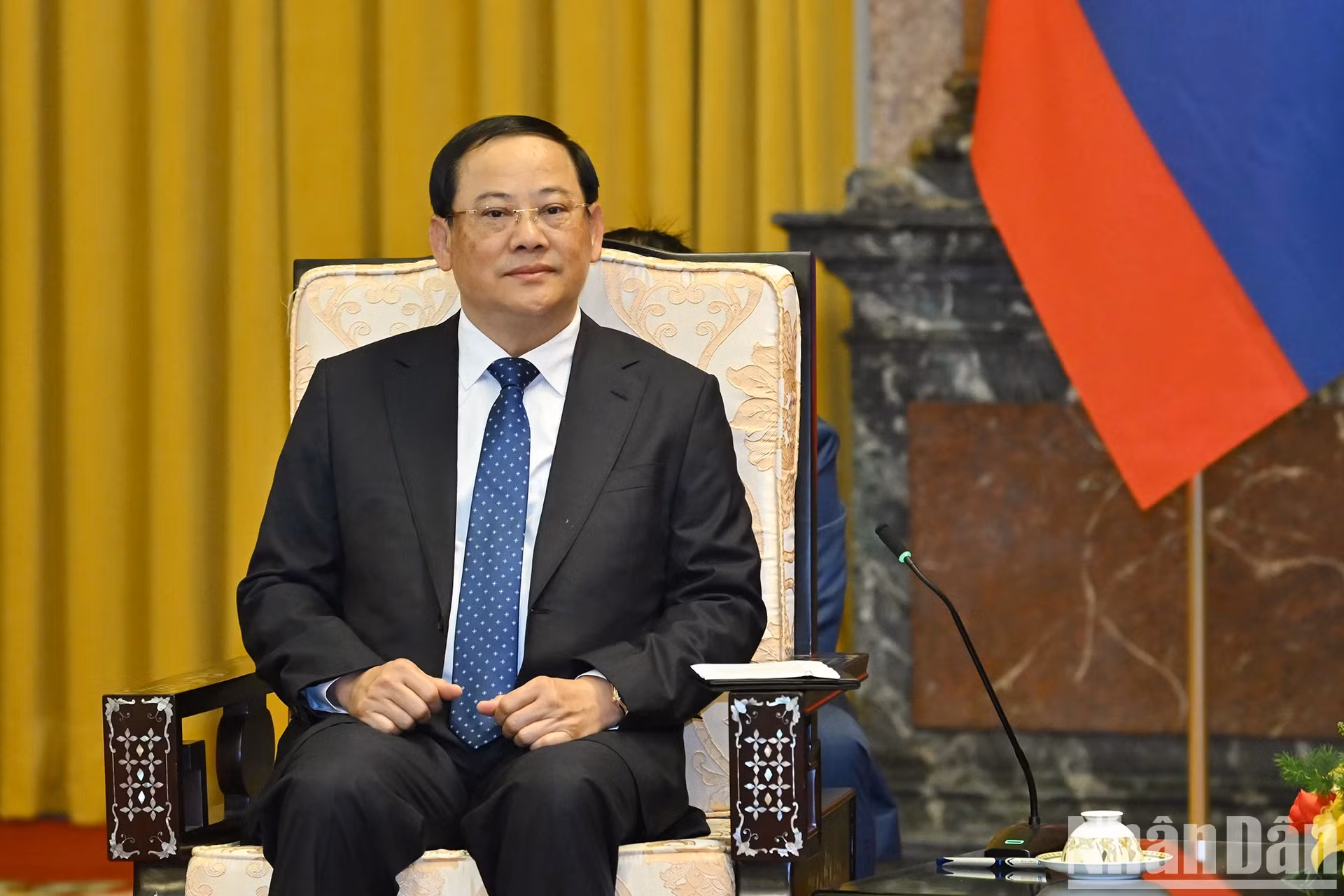 老挝政府总理宋赛·西潘敦发言。