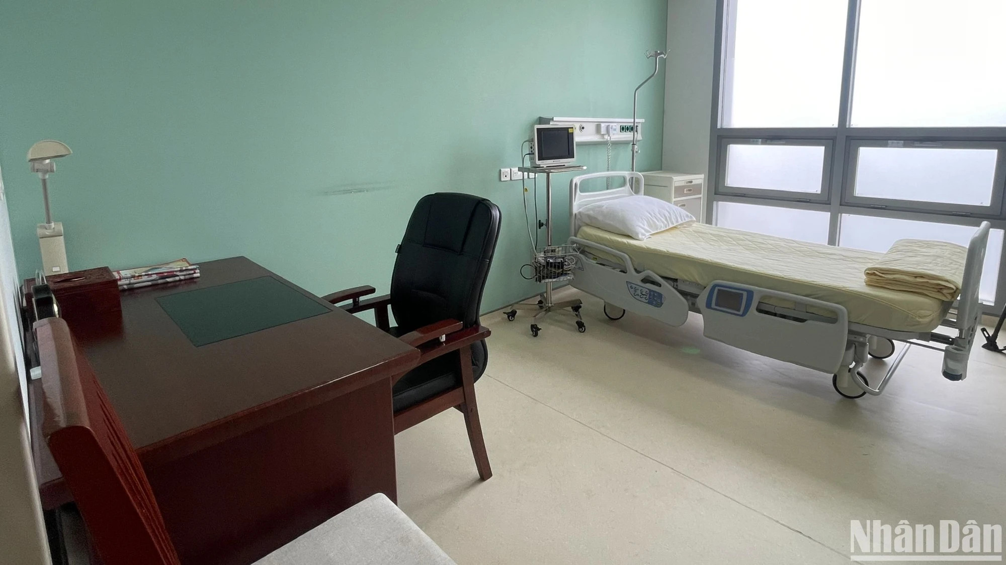 该房间位于108号中央军队医院中央干部医疗保障科（A11）11楼，是阮富仲总书记四年多接受治疗的地方。
