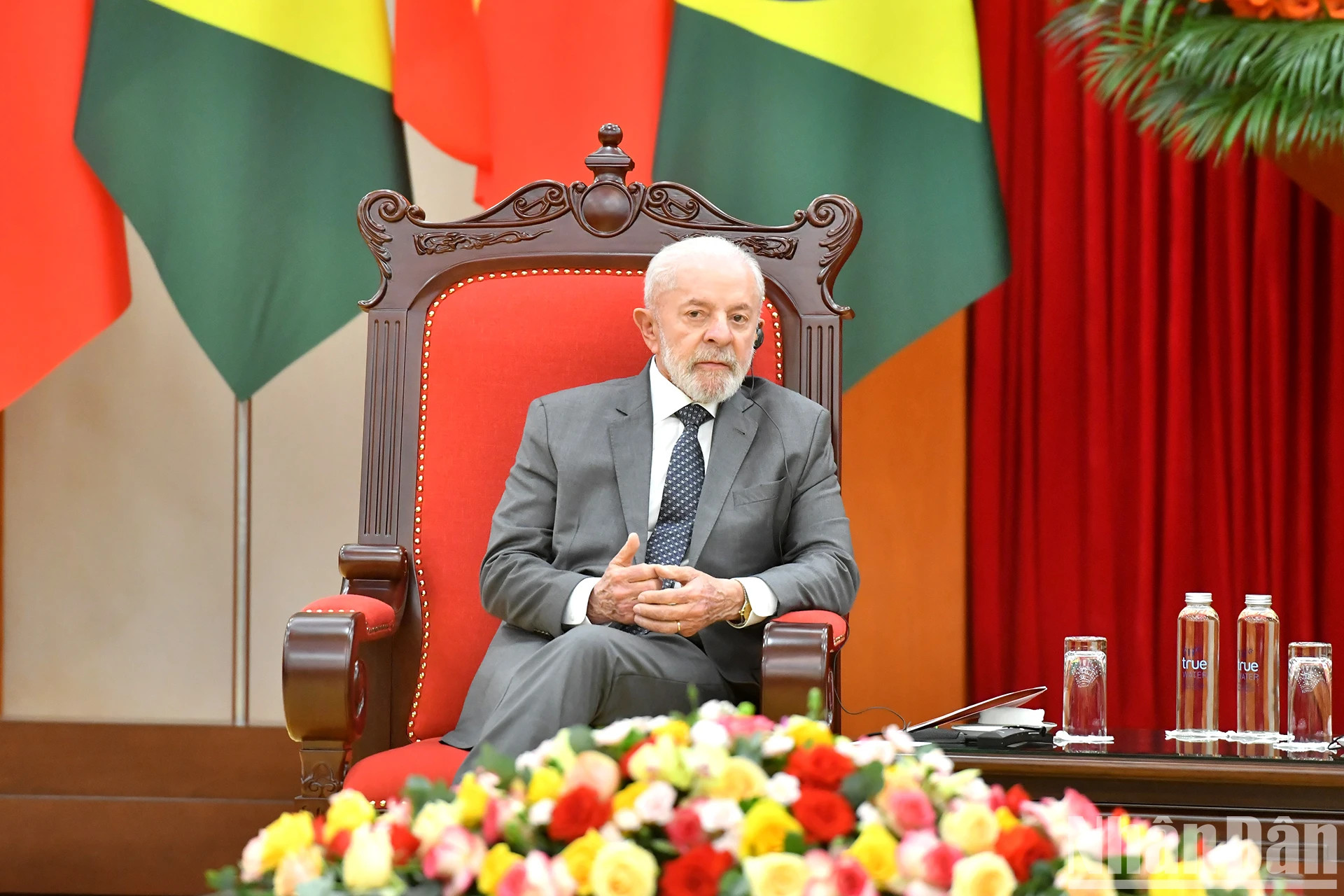 巴西总统卢拉·达席尔瓦发表讲话。 巴西总统卢拉·达席尔瓦发表讲话。