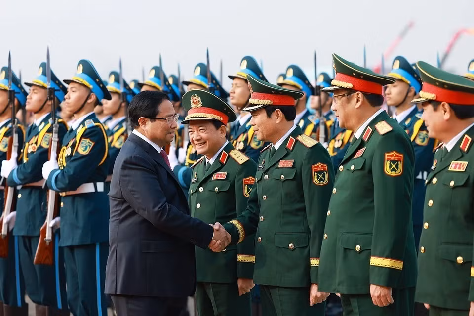 范明正总理出席2024年越南国际防务展开幕式。