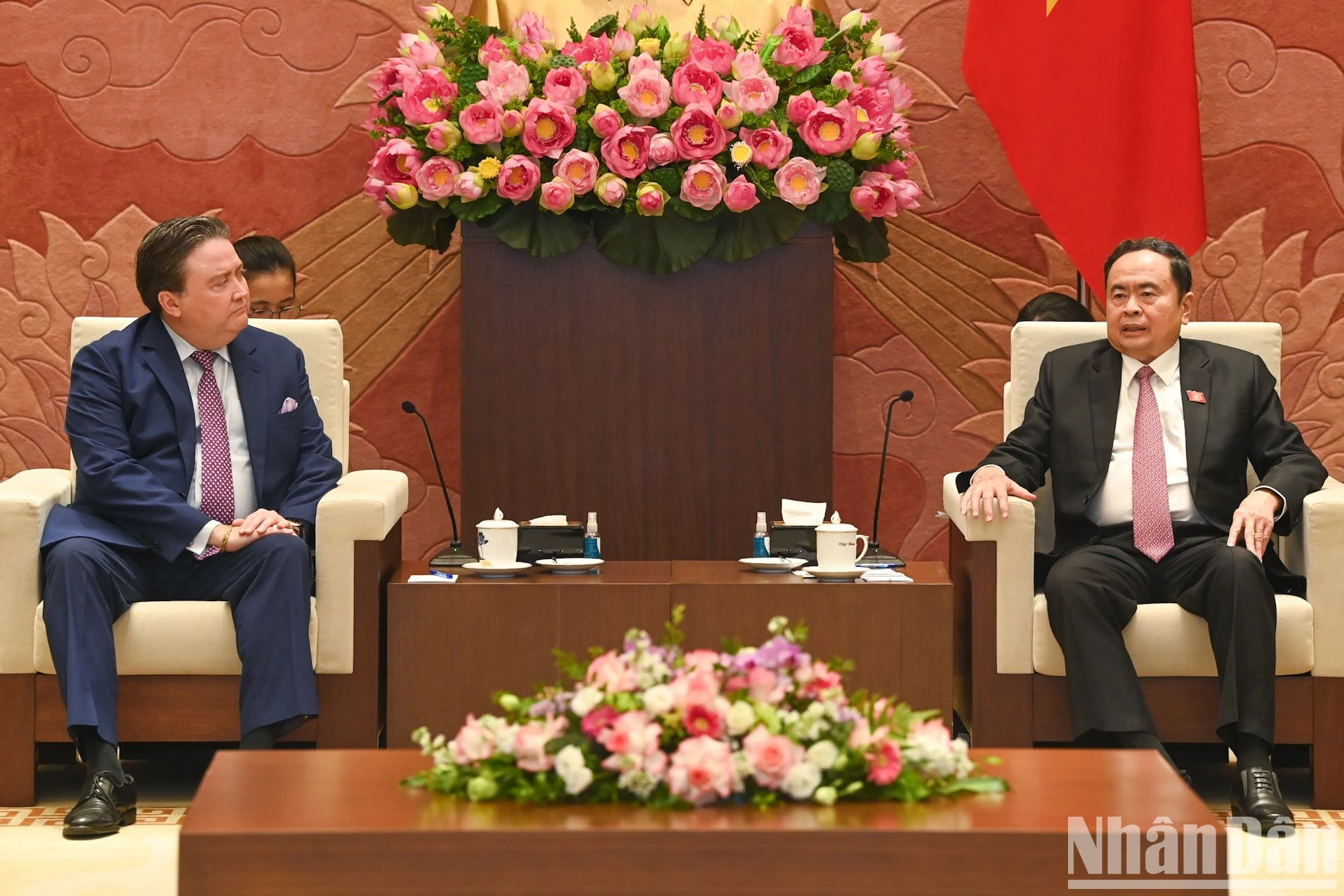 国会主席陈青敏与美国驻越南大使马克·纳珀。