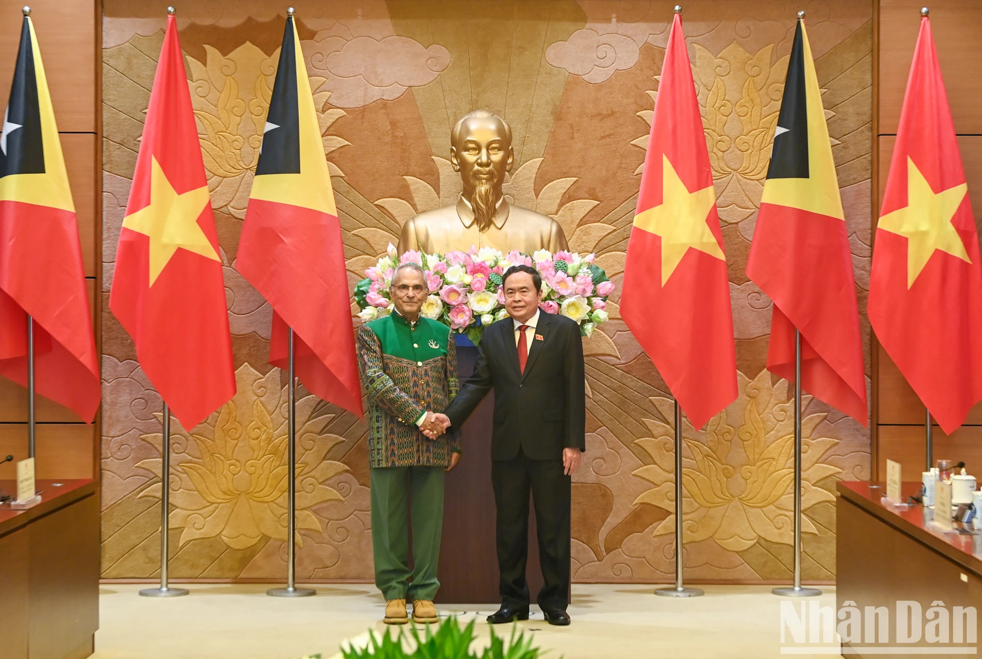 越南国会主席陈青敏与东帝汶总统奥尔塔。 越南国会主席陈青敏与东帝汶总统奥尔塔。