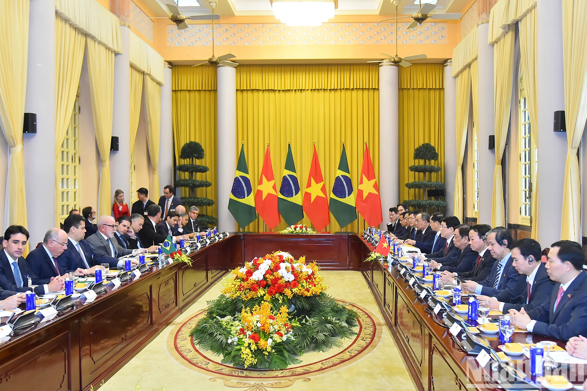 会谈场景。 会谈场景。