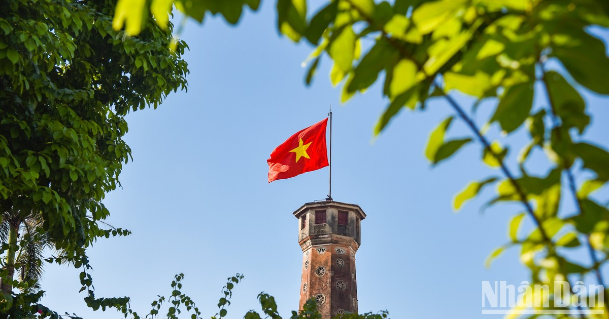 河内市挂满国旗和鲜花庆祝九·二国庆节【组图】