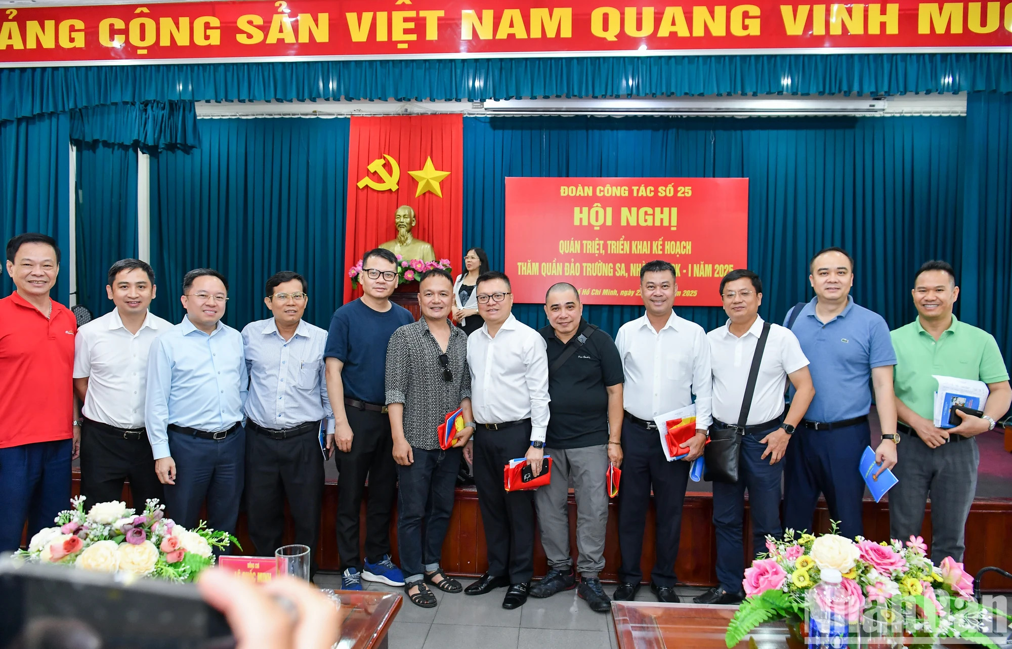 探访长沙与DK1海上高脚屋的媒体代表团合影。