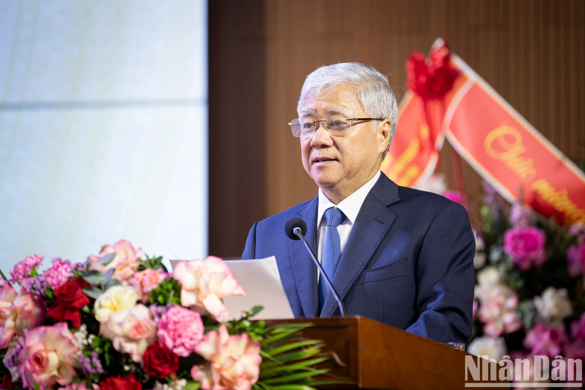 越南祖国阵线中央委员会主席杜文战在仪式上发表讲话。