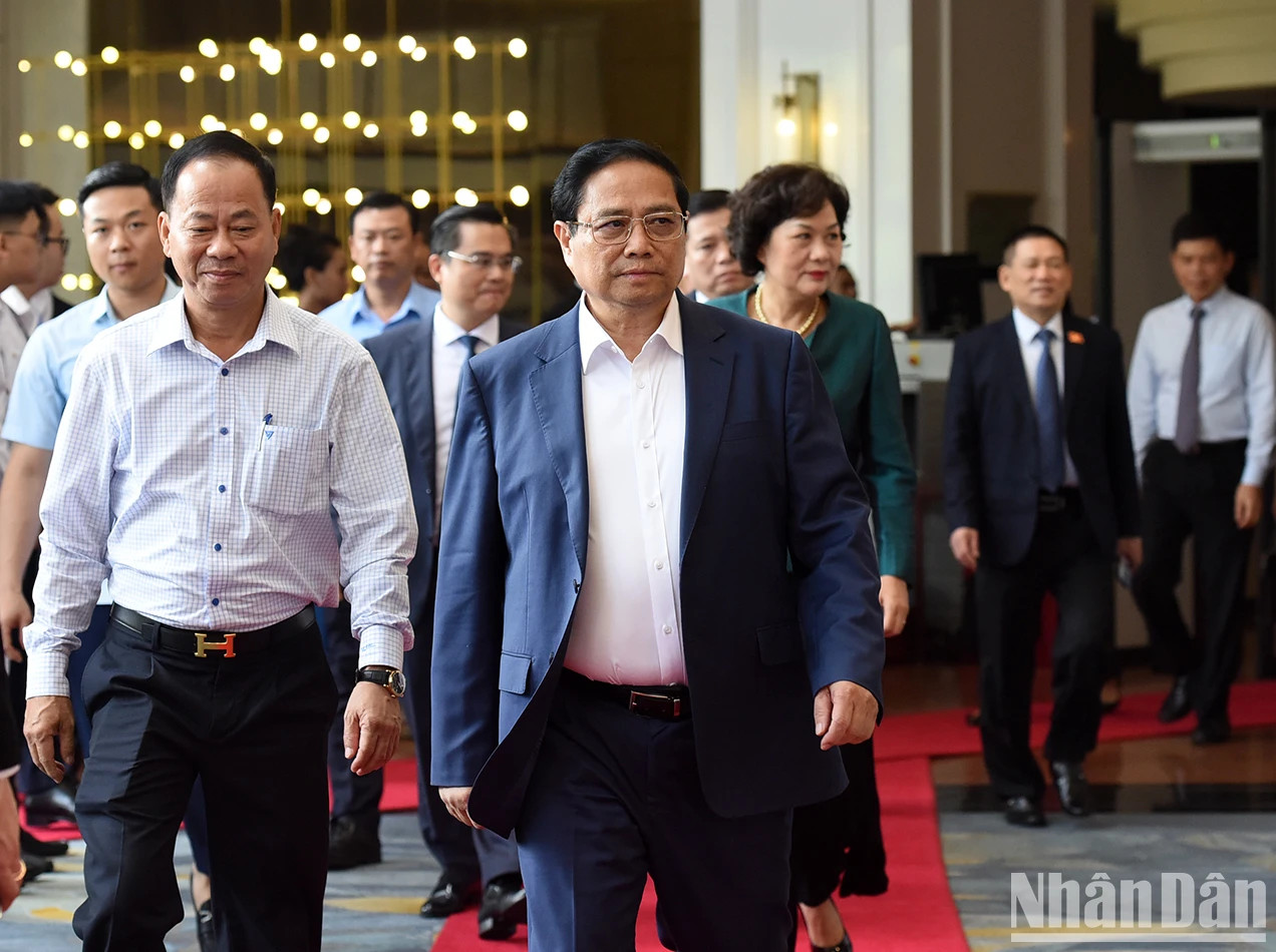 越南政府总理范明正出席隆城机场项目合同签字仪式。 越南政府总理范明正出席隆城机场项目合同签字仪式。