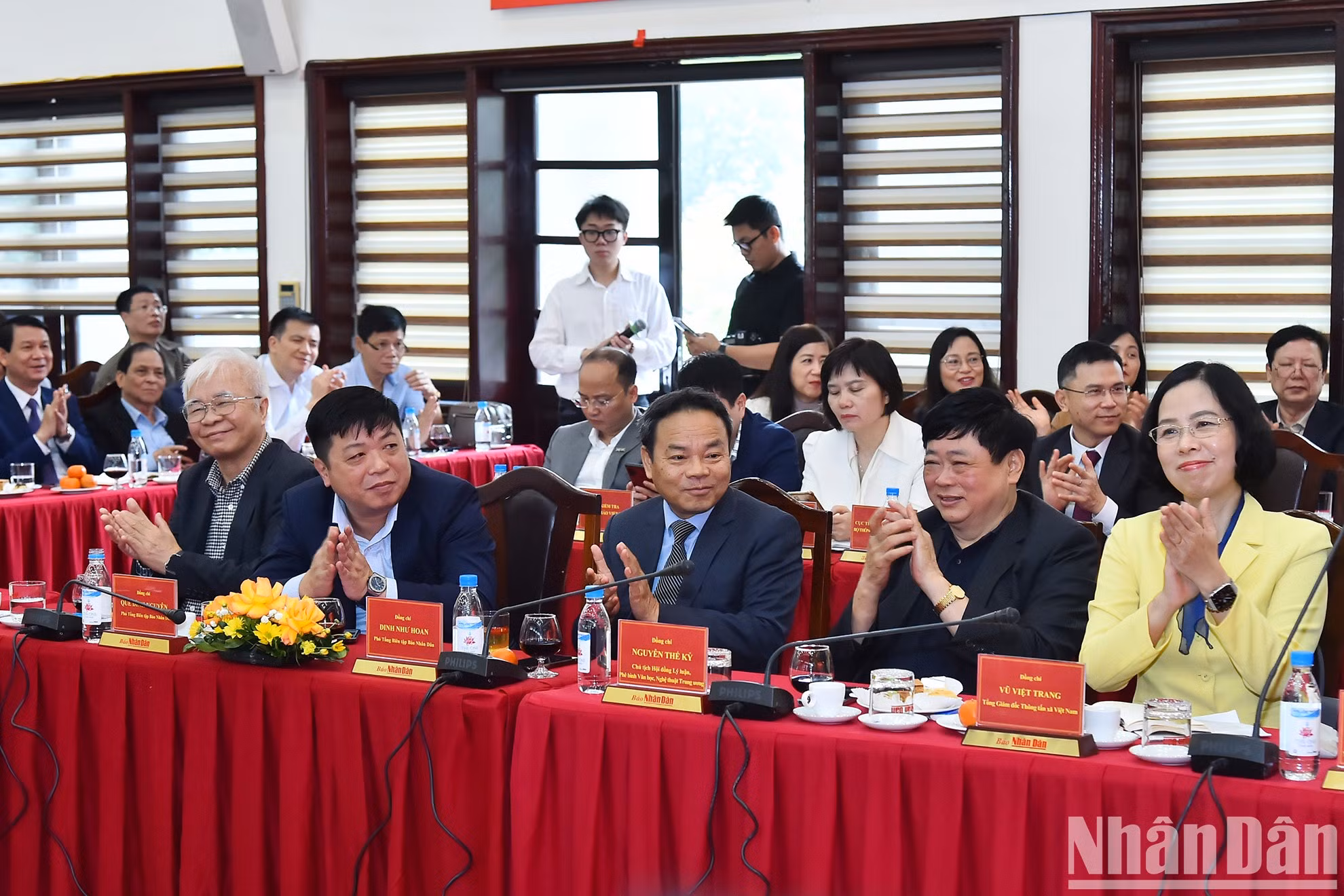 出席2024甲辰年春节新闻工作会议的各位代表。