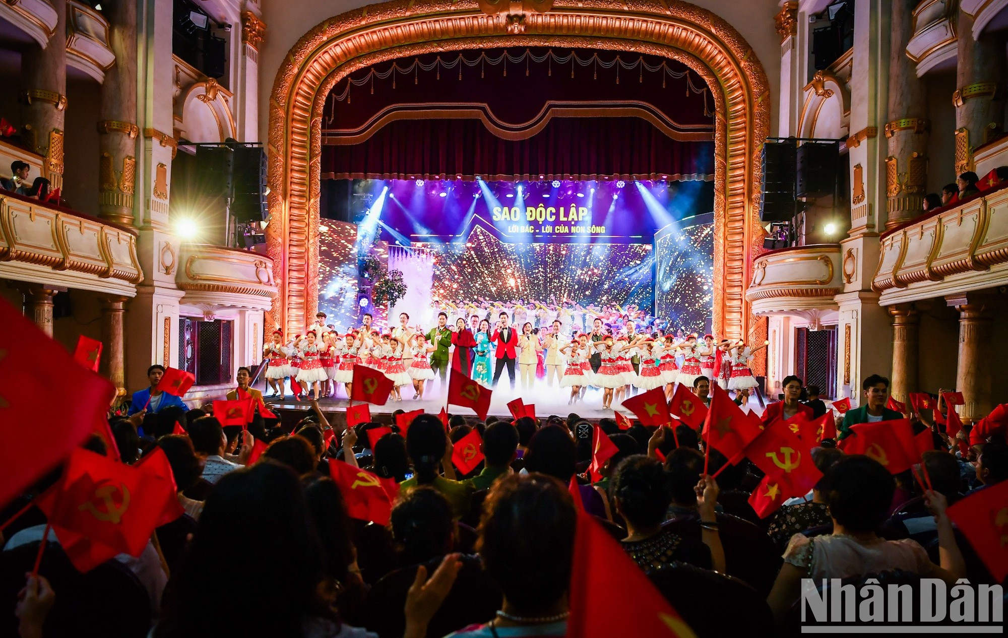 2024年"独立之星"艺术晚会场景。