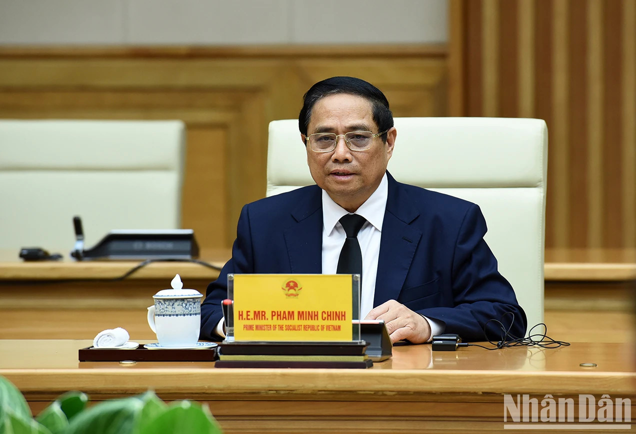 范明正总理在会见时发表讲话。