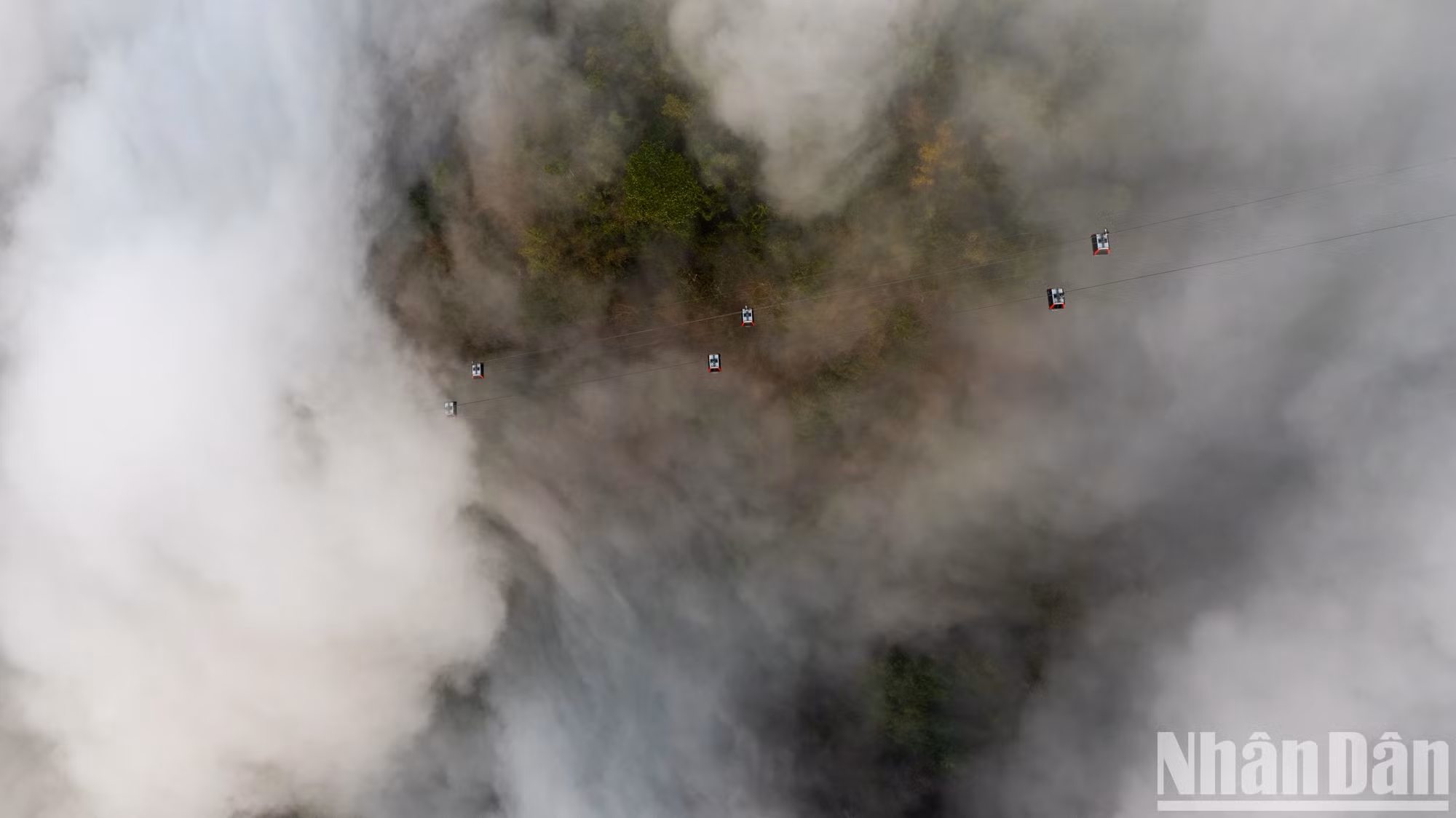 黑婆山是游客前来探索西宁省风土人情时不可错过的目的地。 黑婆山是游客前来探索西宁省风土人情时不可错过的目的地。