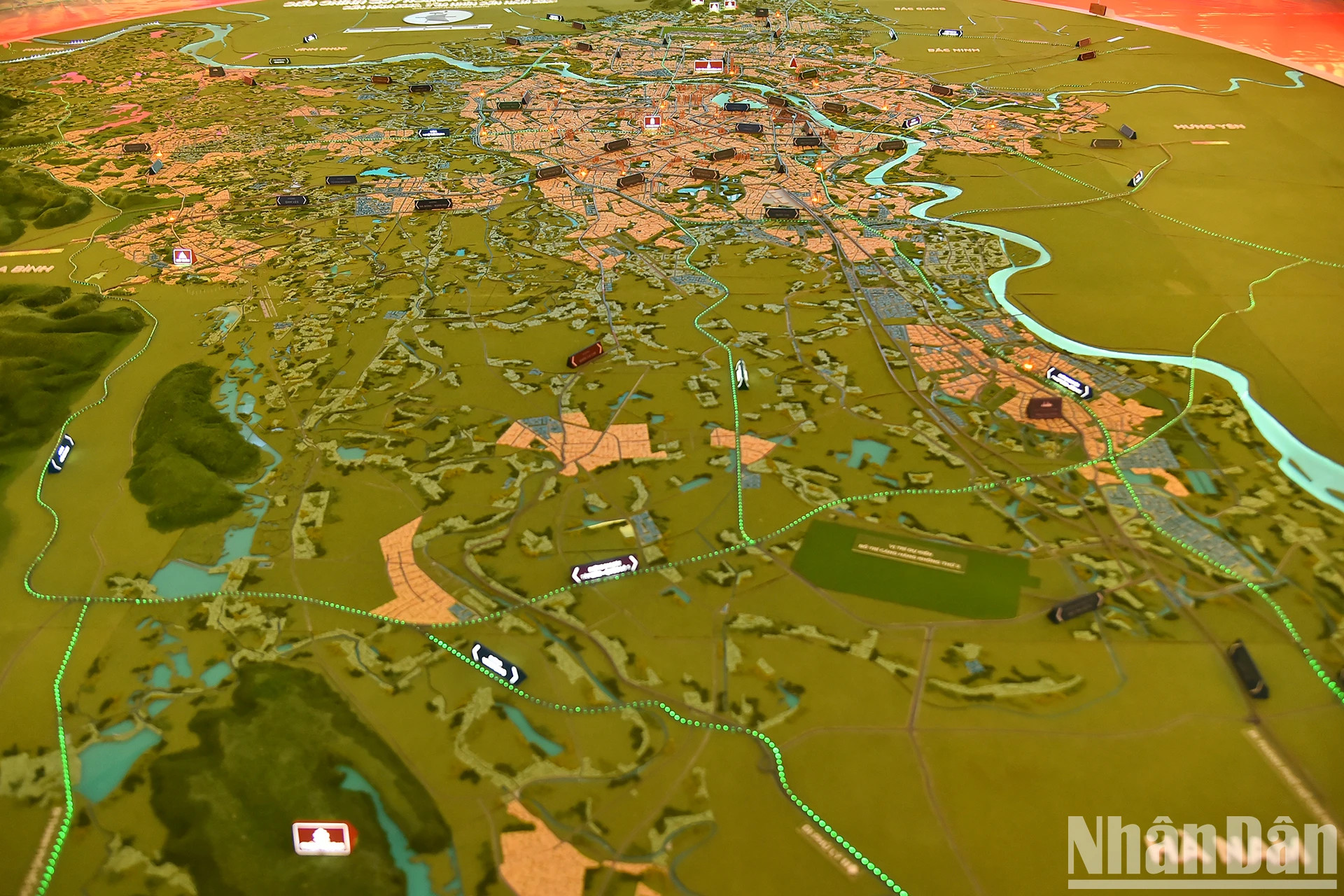 河内首都至2045年总体规划调整和2065年愿景的效果图。 河内首都至2045年总体规划调整和2065年愿景的效果图。