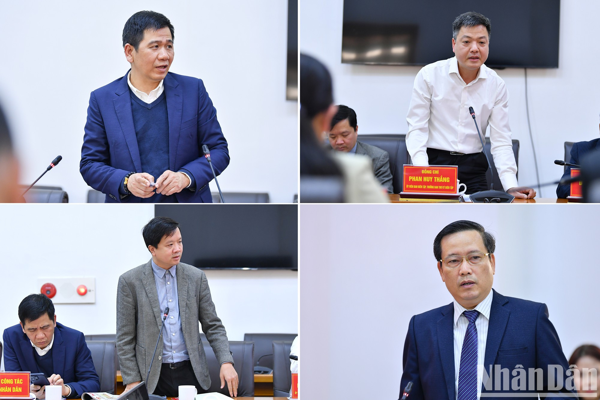 代表们讨论了双方的宣传内容。