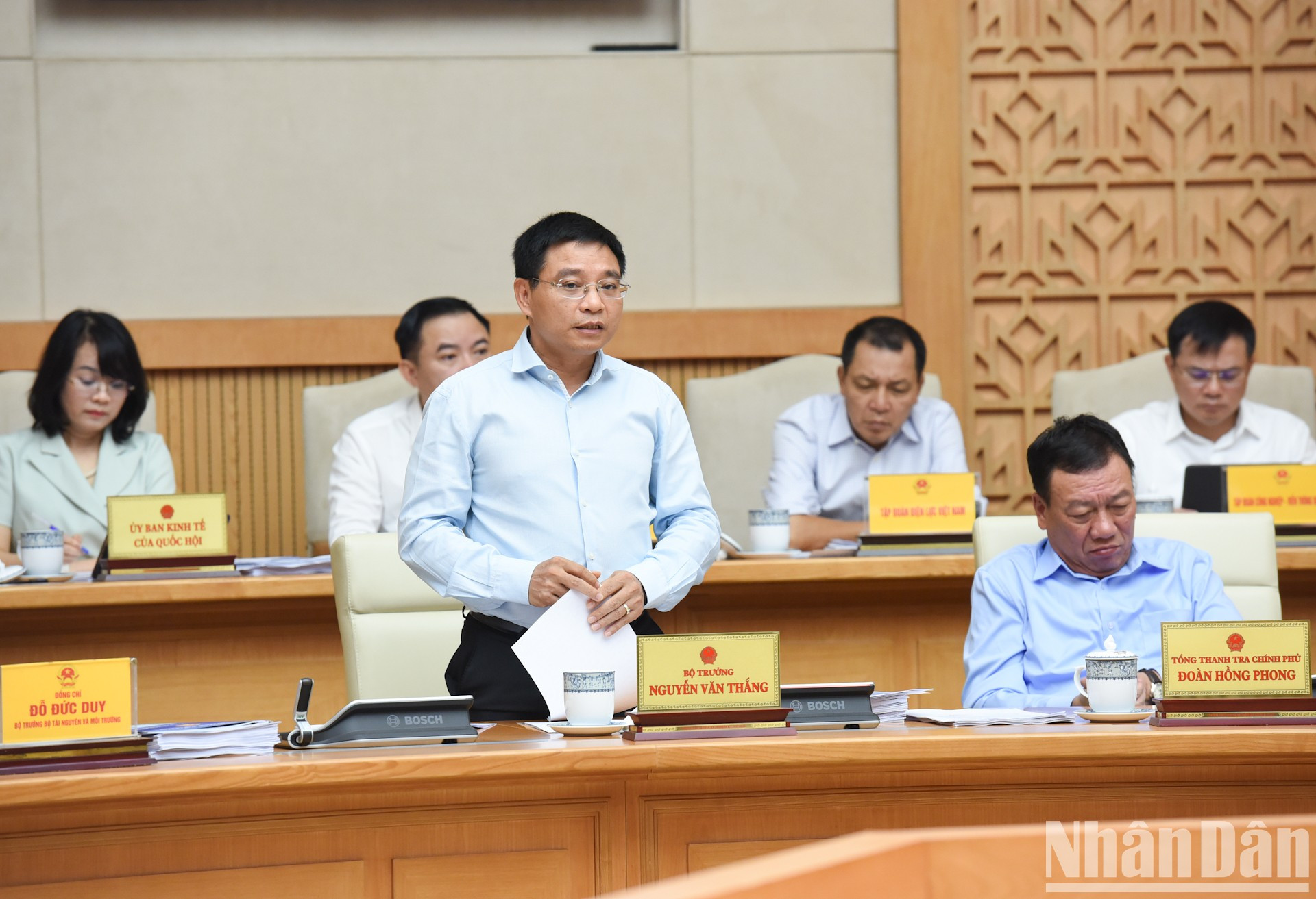 交通运输部部长阮文胜在会上发表讲话。 交通运输部部长阮文胜在会上发表讲话。